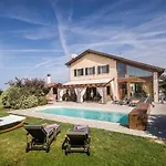Villa Tania *