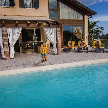 Villa Tania